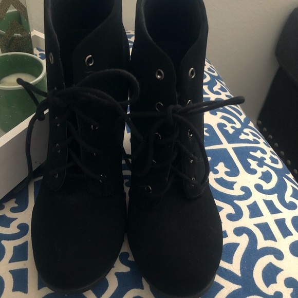 Black Lace-Up Booties - Picture 3 of 7